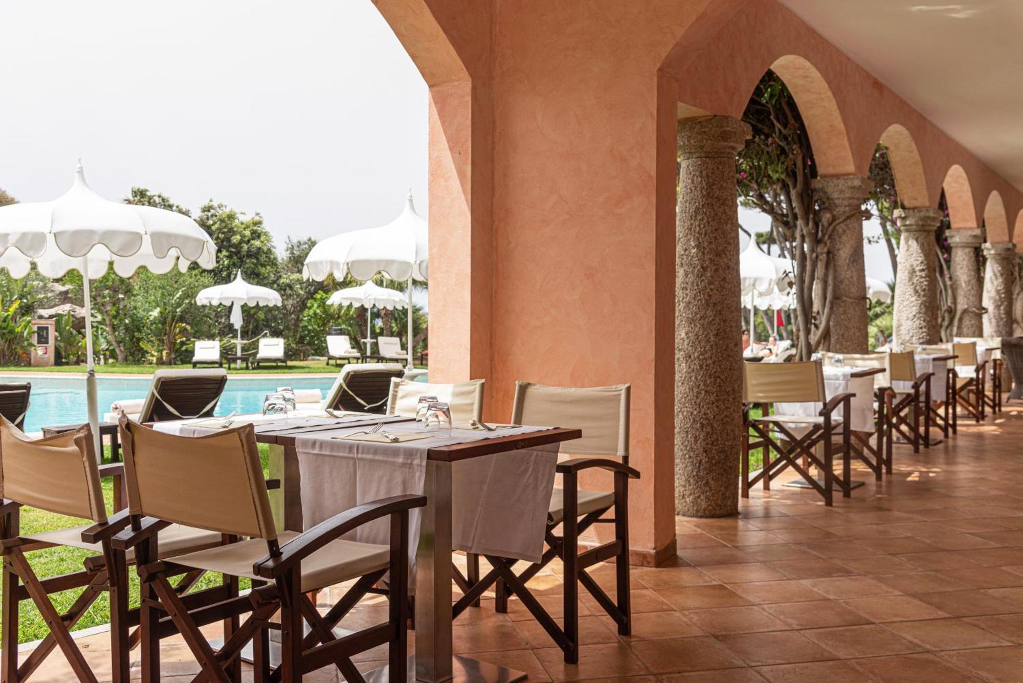 Hotel Cala Caterina 4*